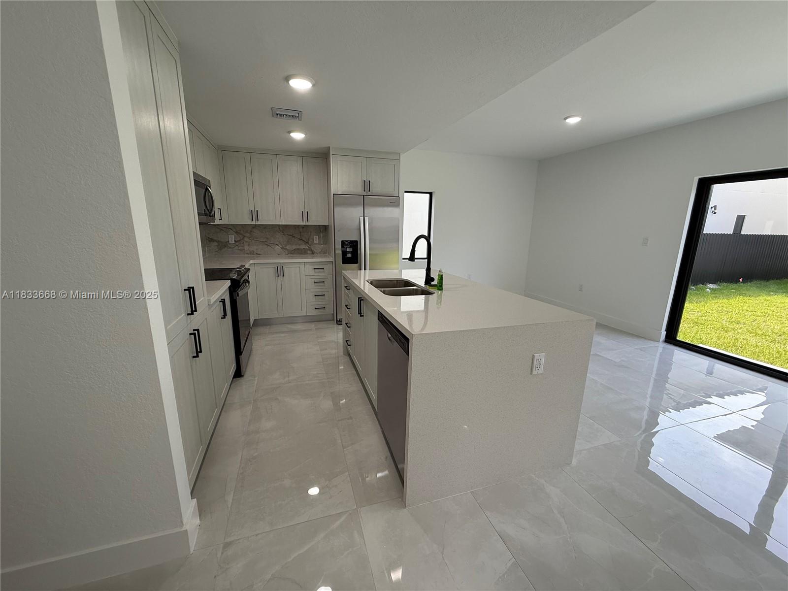 1353 NW 1st St # 1353