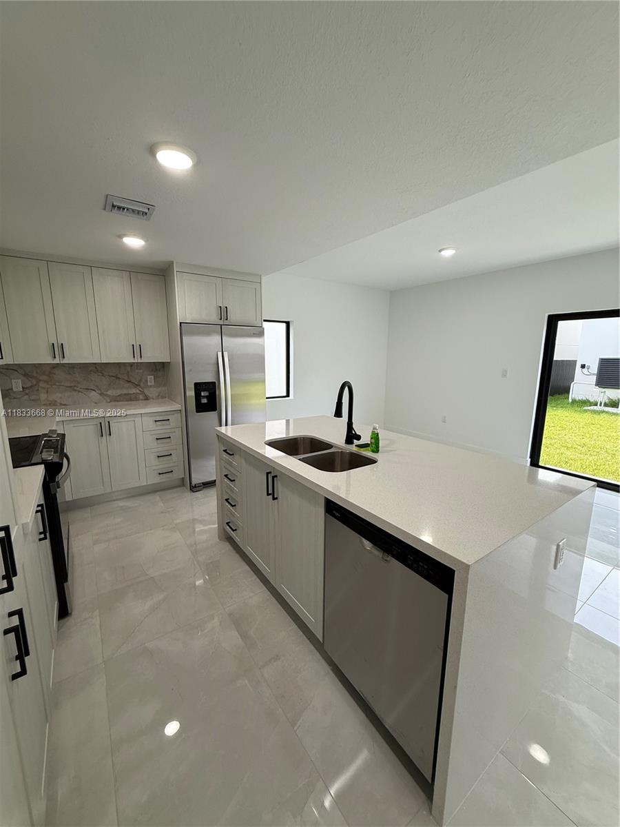 1353 NW 1st St # 1353