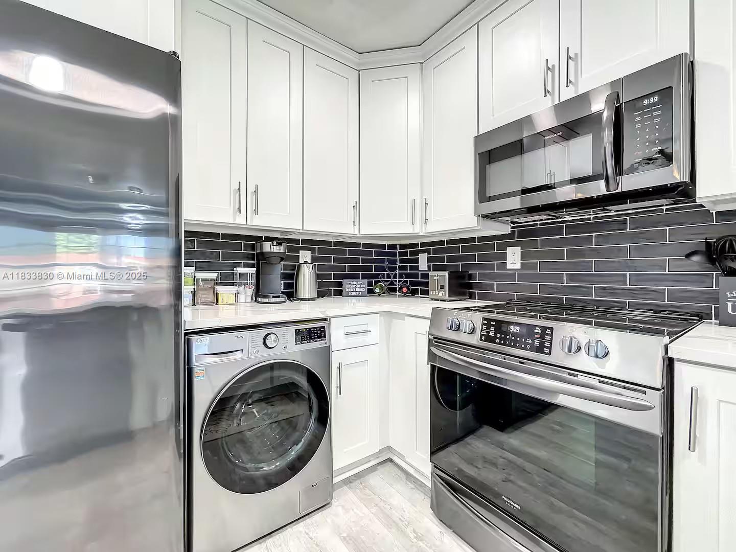 1660 SW 47th Ave
