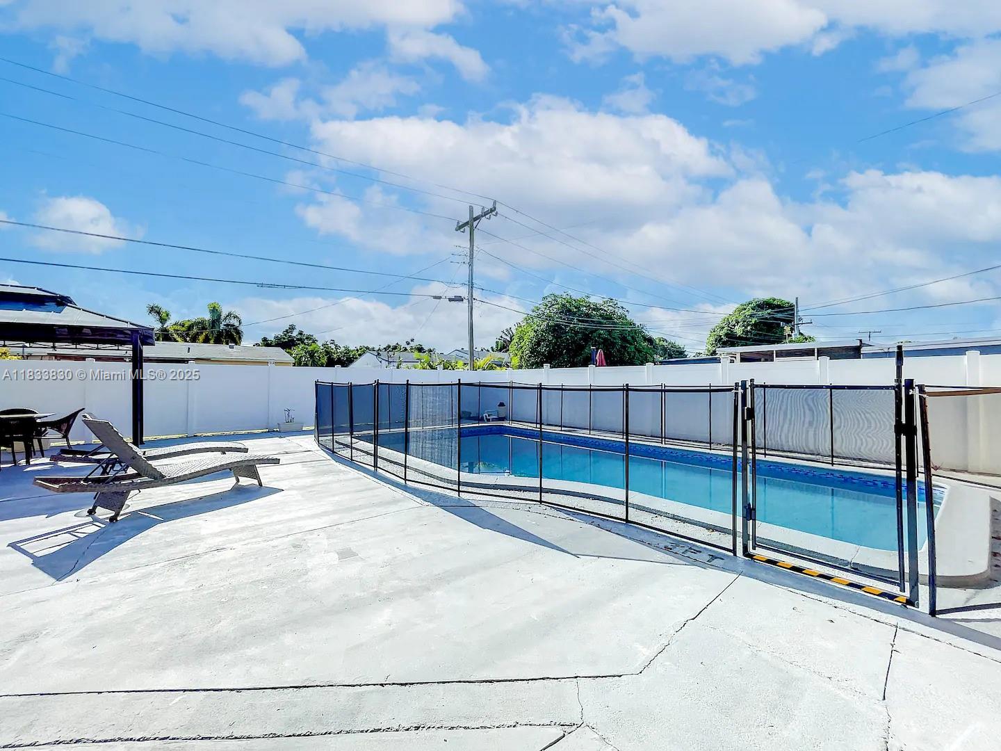 1660 SW 47th Ave