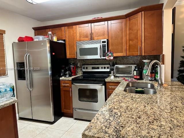 1148 NW 106th Ter # 104