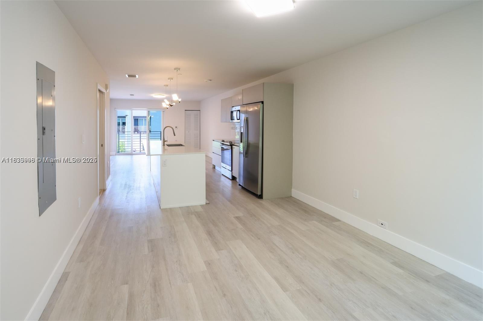 2555 NE 193rd St # 2223