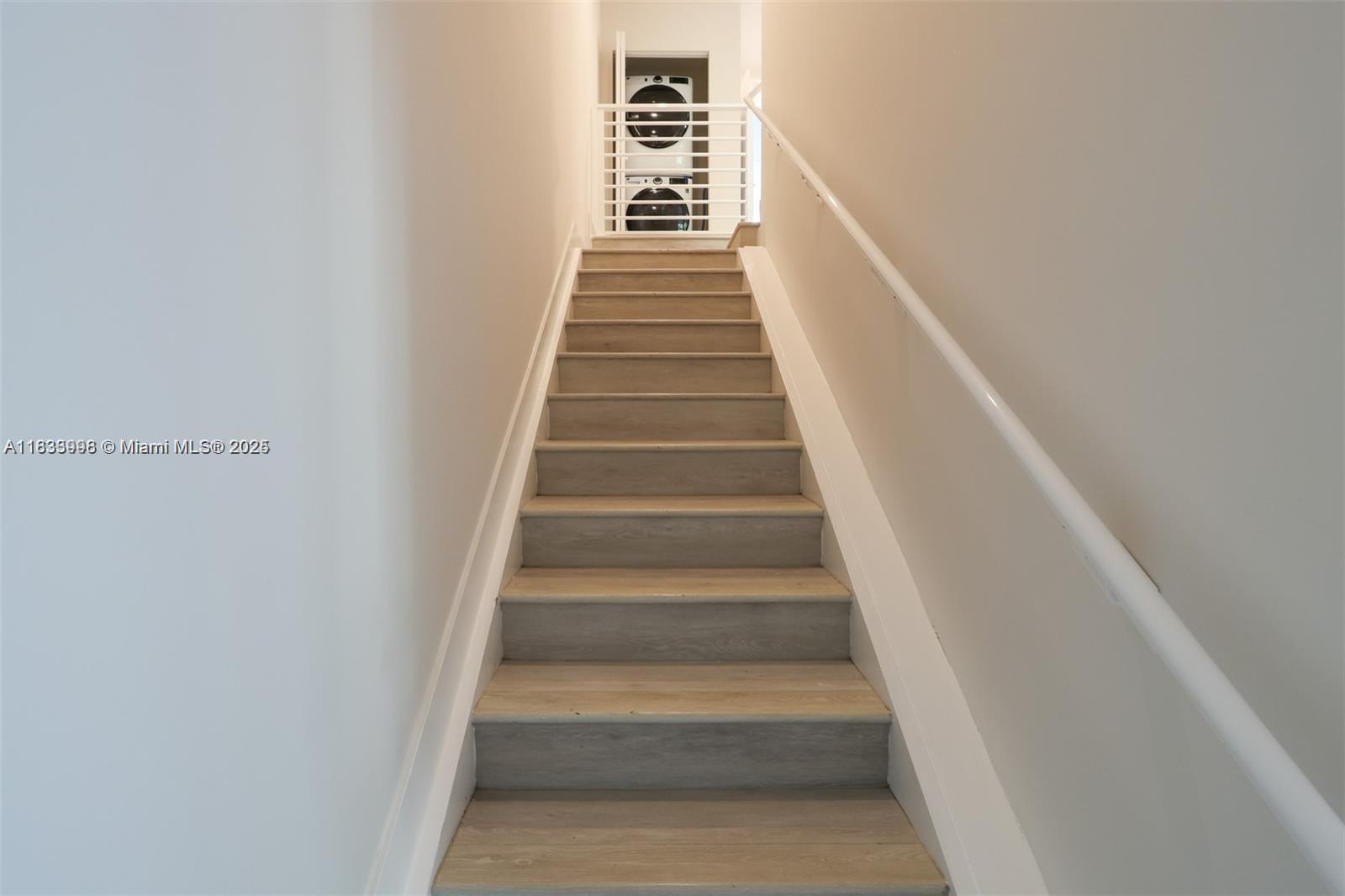 2555 NE 193rd St # 2223