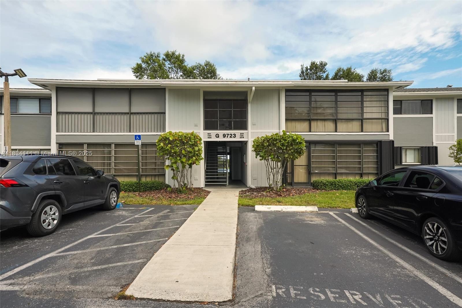 9723 Hammocks Blvd # 102
