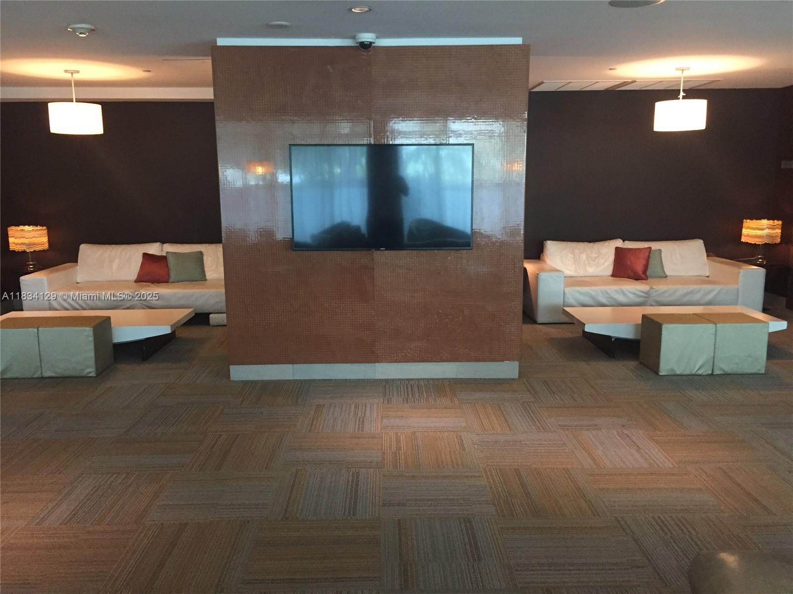 951 Brickell Ave # 1909