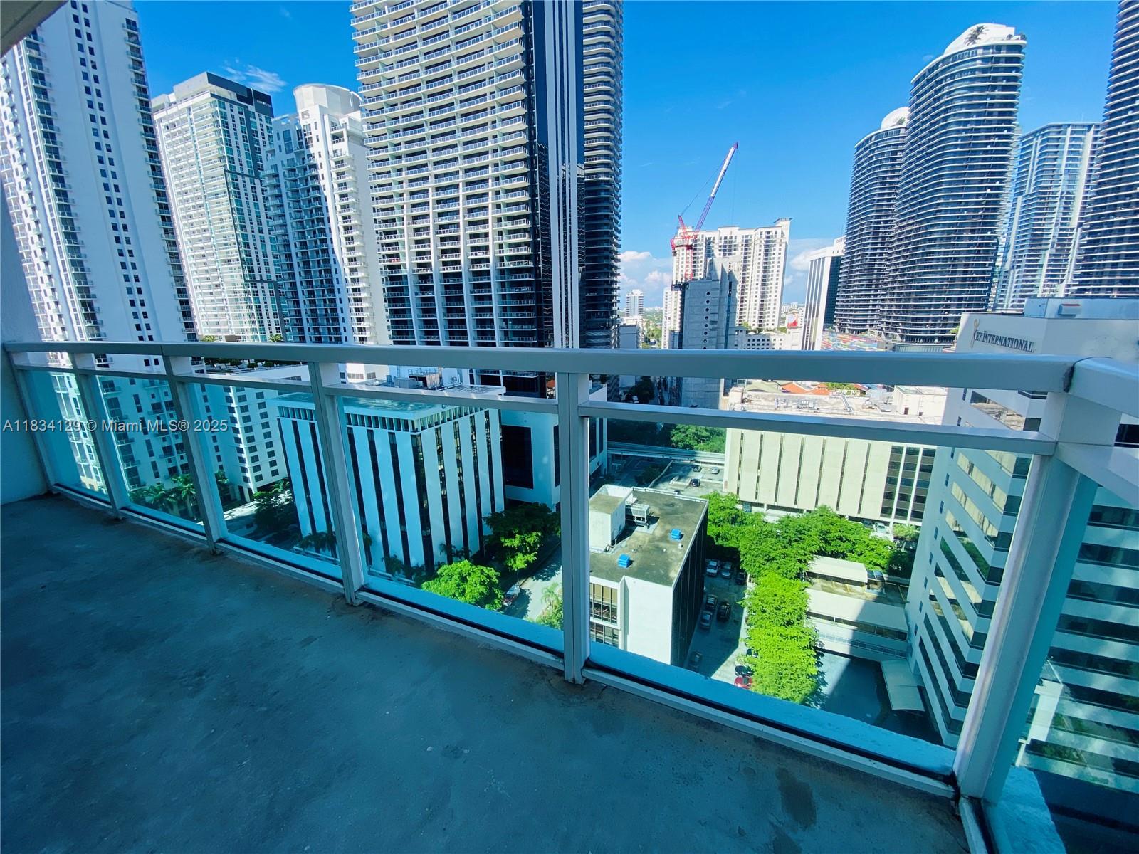 951 Brickell Ave # 1909