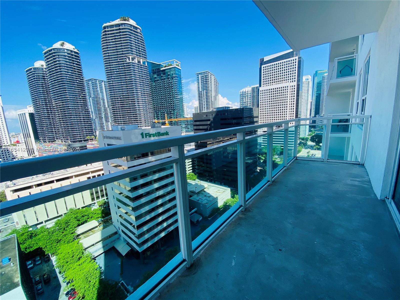 951 Brickell Ave # 1909
