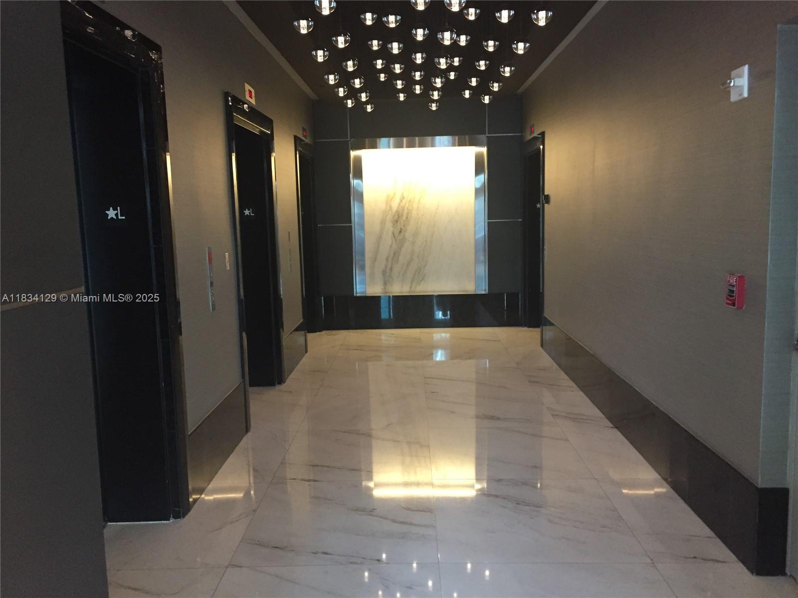 951 Brickell Ave # 1909