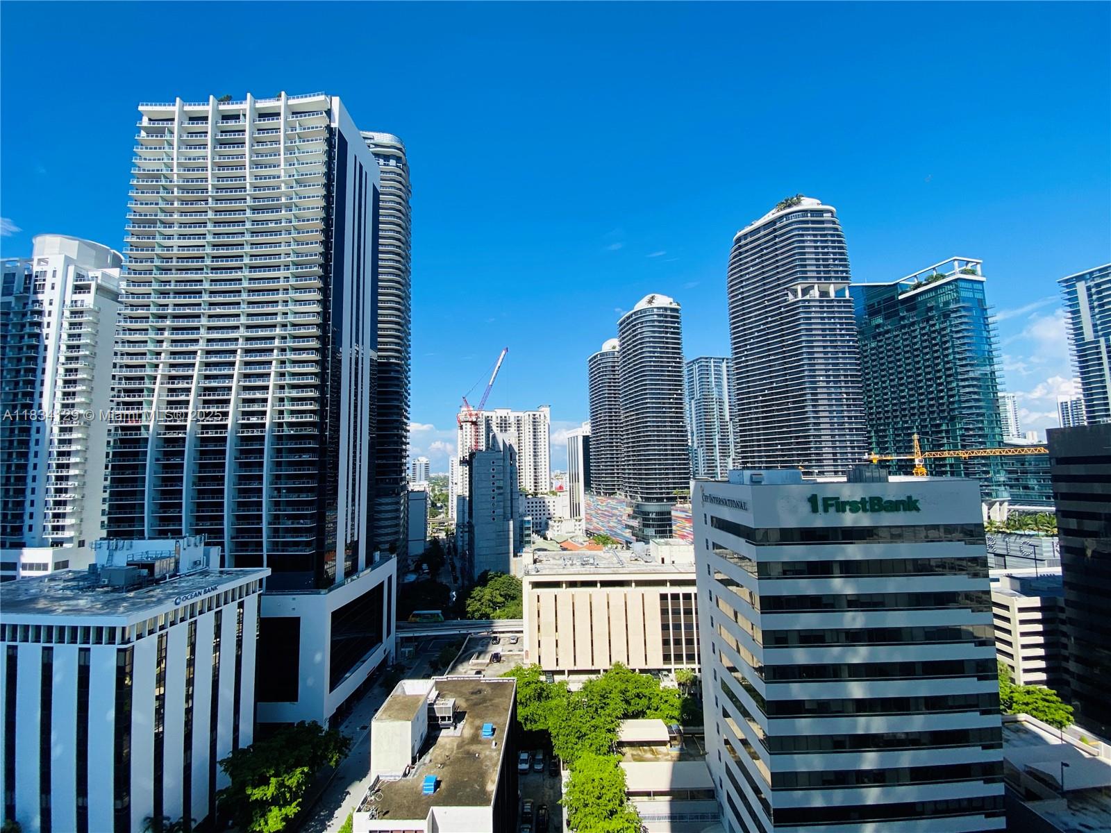 951 Brickell Ave # 1909