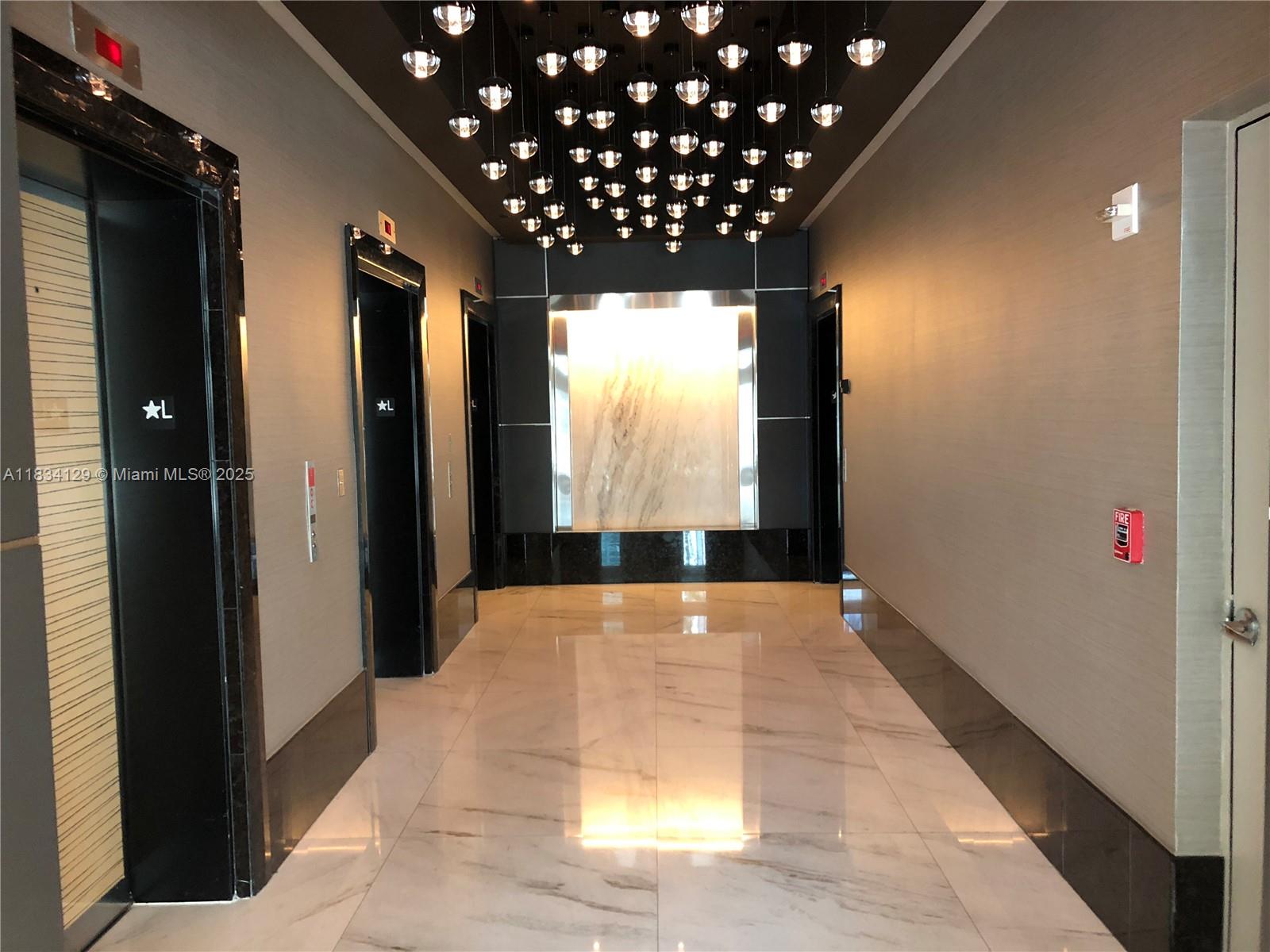 951 Brickell Ave # 1909