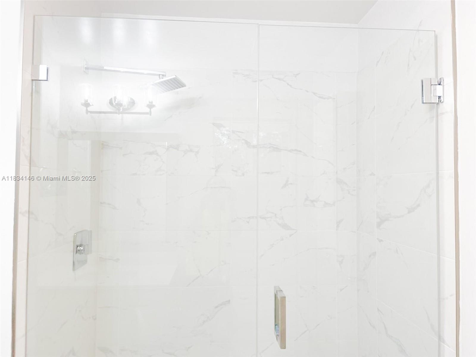 2535 NE 193rd St # 4102