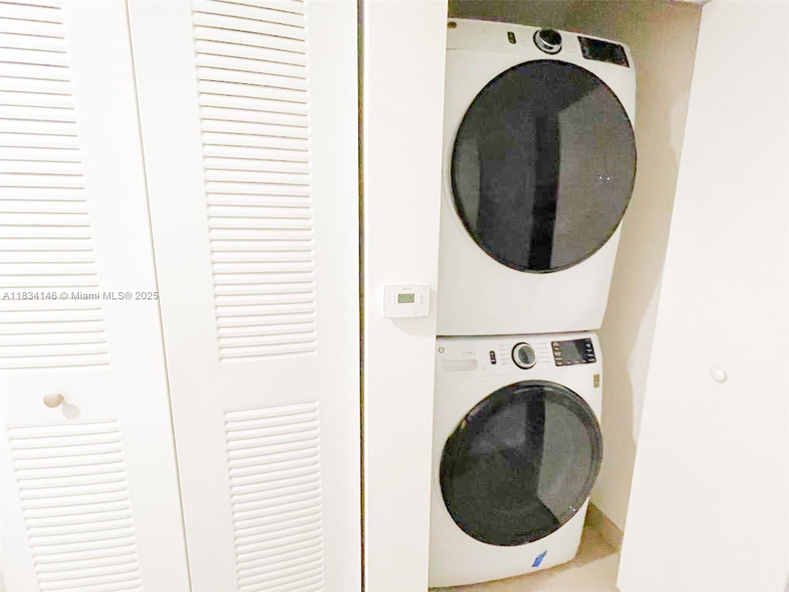 2535 NE 193rd St # 4102