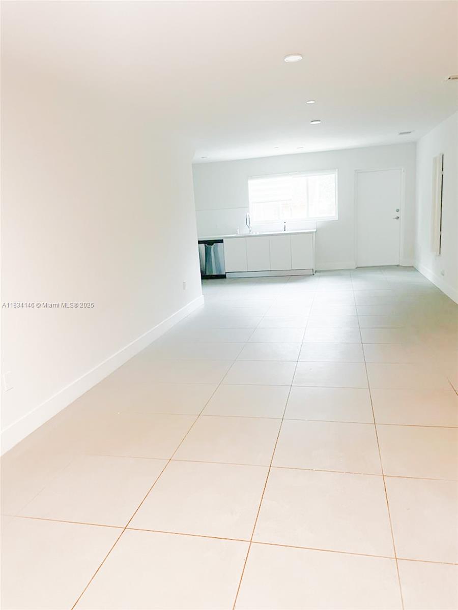 2535 NE 193rd St # 4102