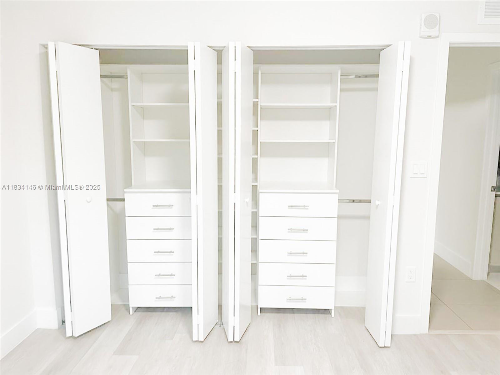 2535 NE 193rd St # 4102