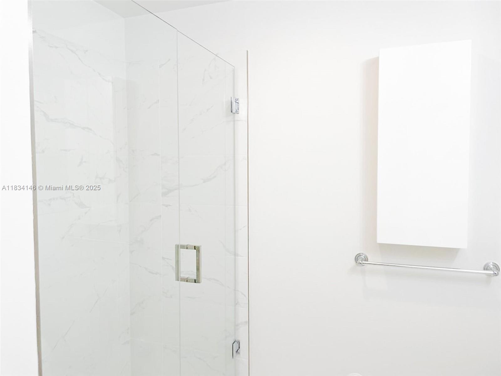 2535 NE 193rd St # 4102