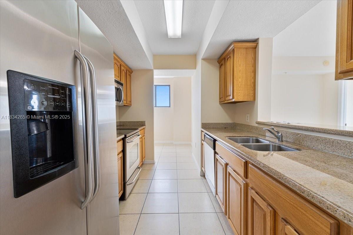 4242 NW 2 ST # 1601