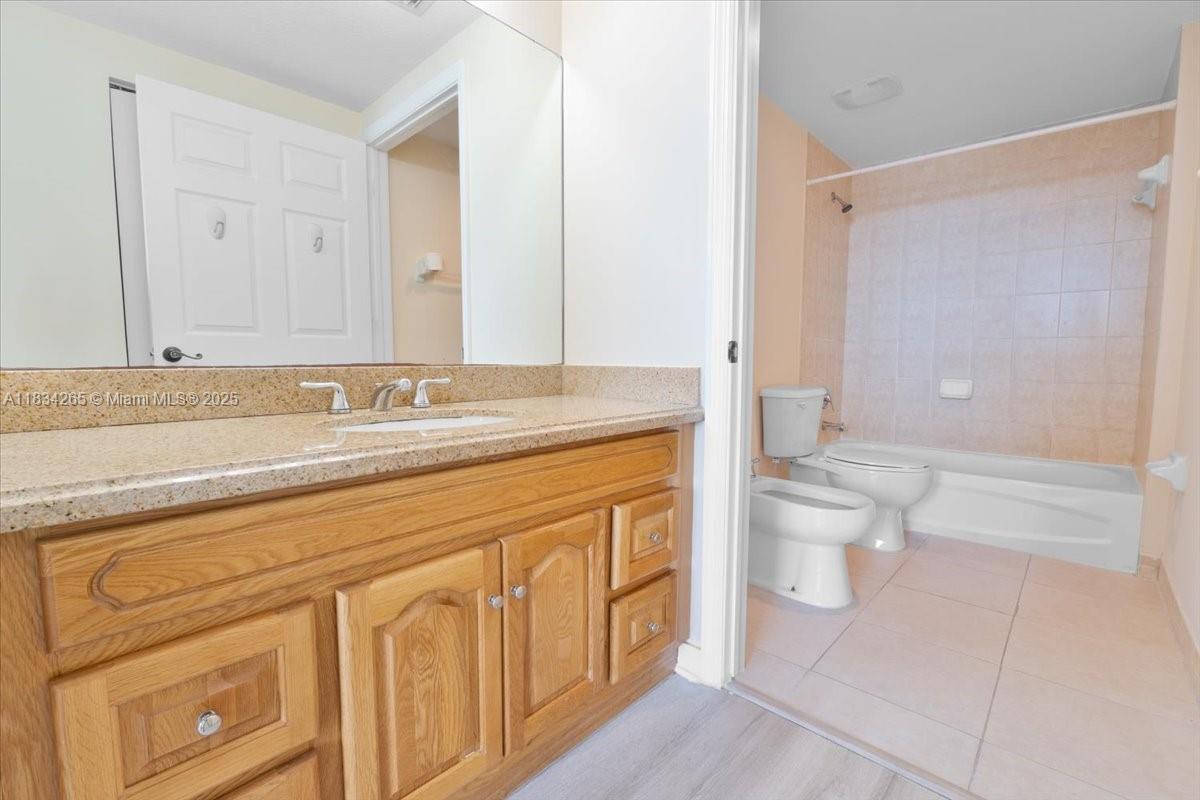 4242 NW 2 ST # 1601