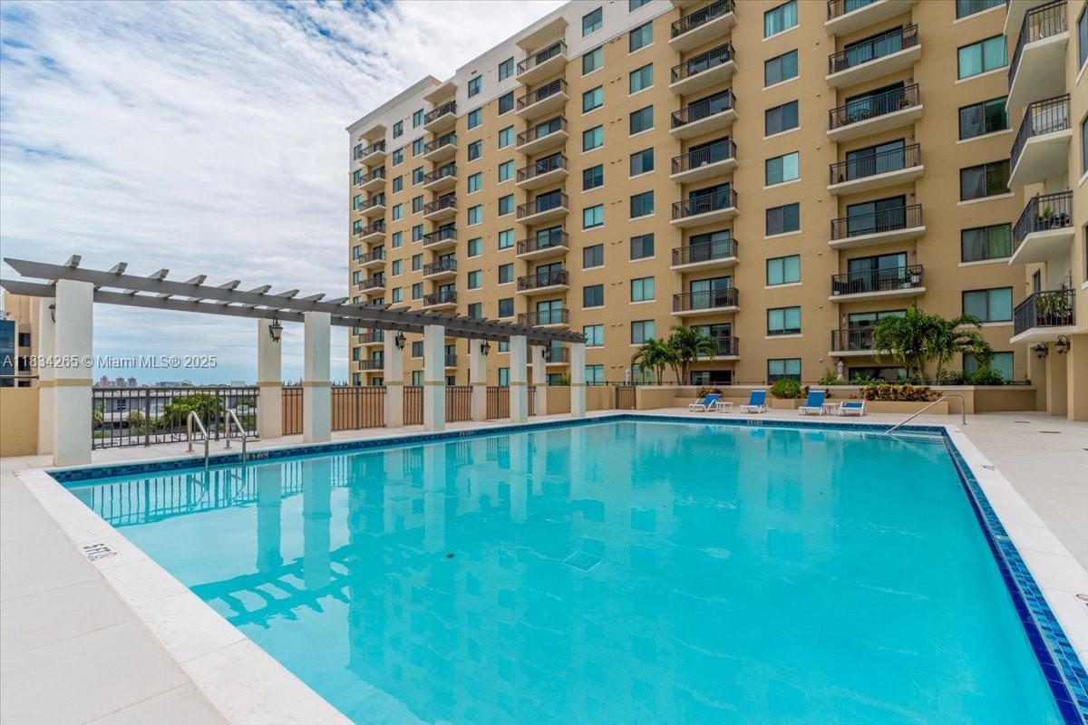 4242 NW 2 ST # 1601