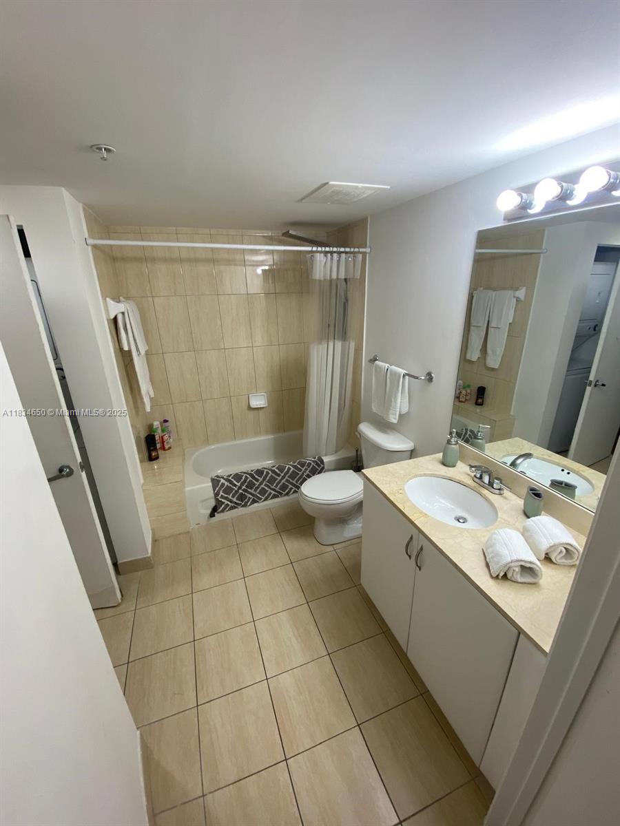 1750 N Bayshore Dr # 2905