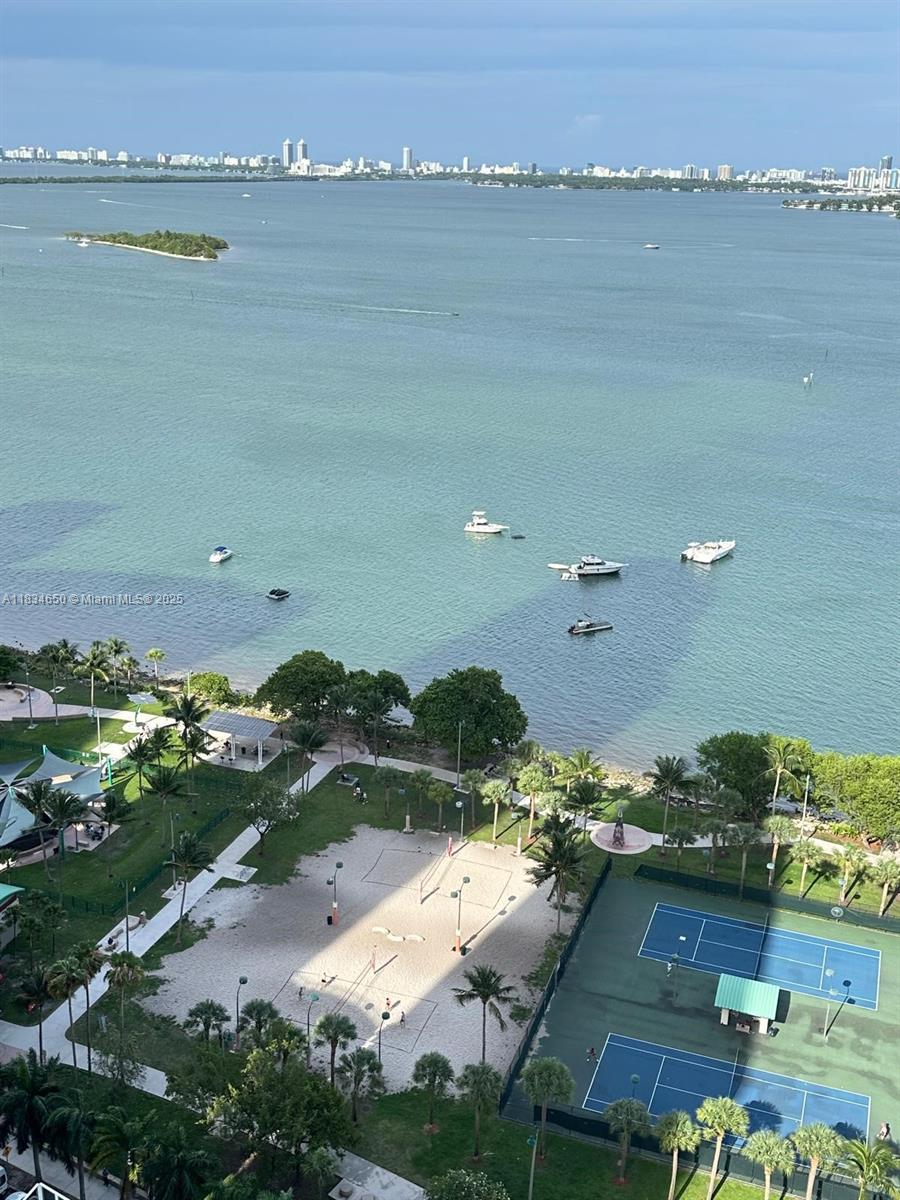 1750 N Bayshore Dr # 2905