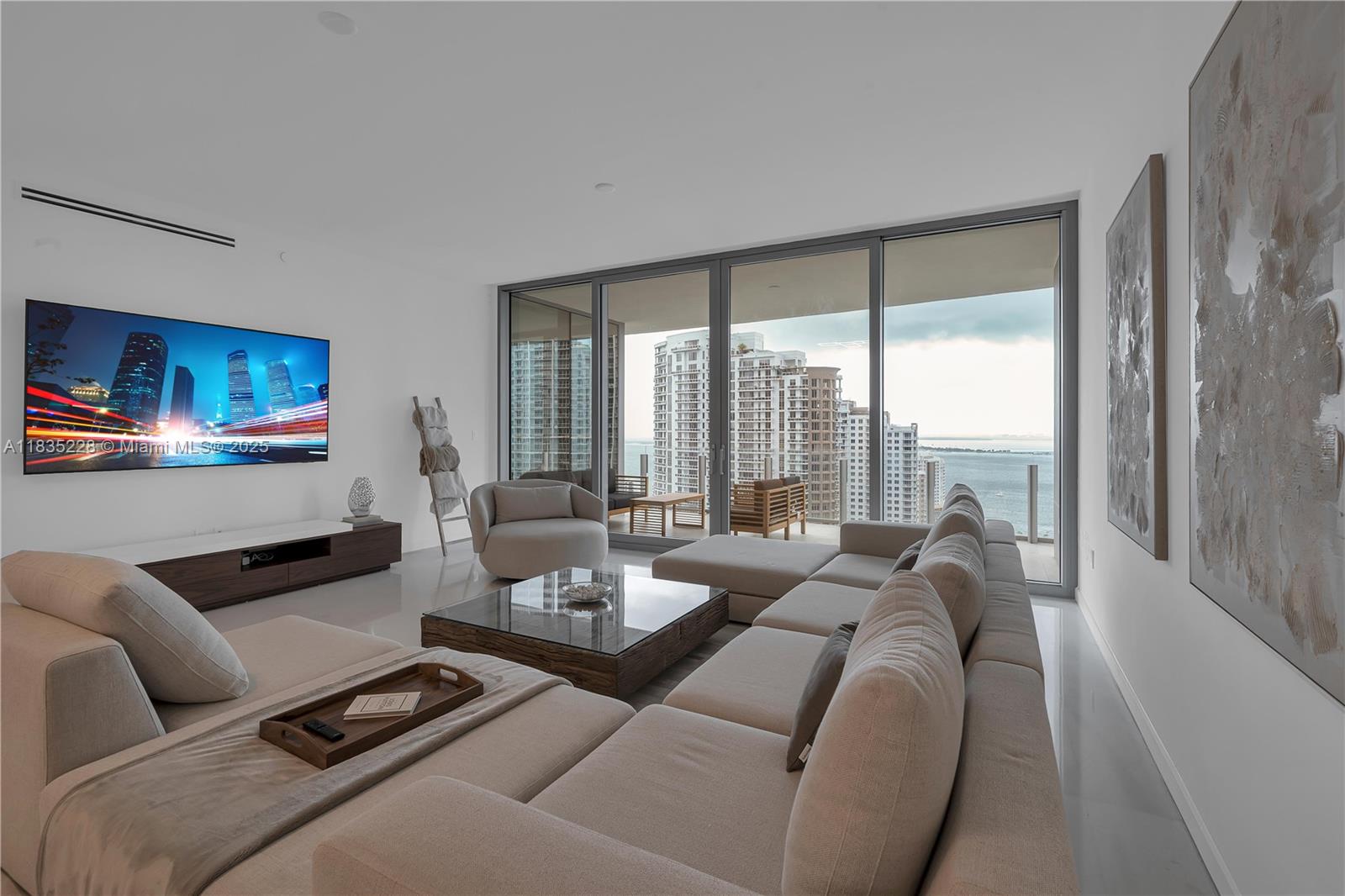 300 Biscayne Boulevard Way #2804 # 2804