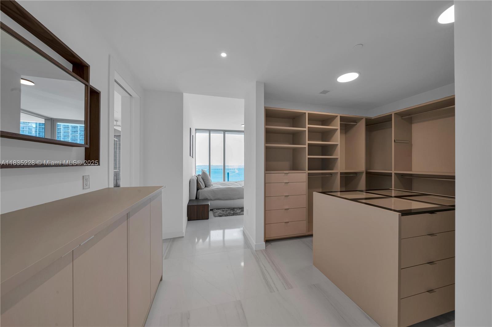 300 Biscayne Boulevard Way #2804 # 2804