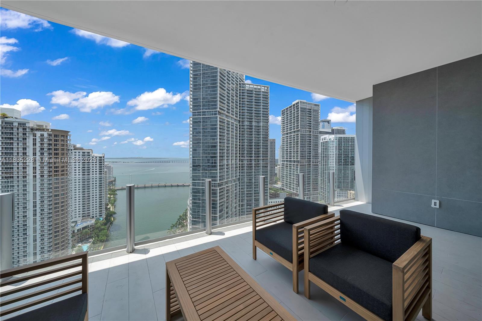 300 Biscayne Boulevard Way #2804 # 2804