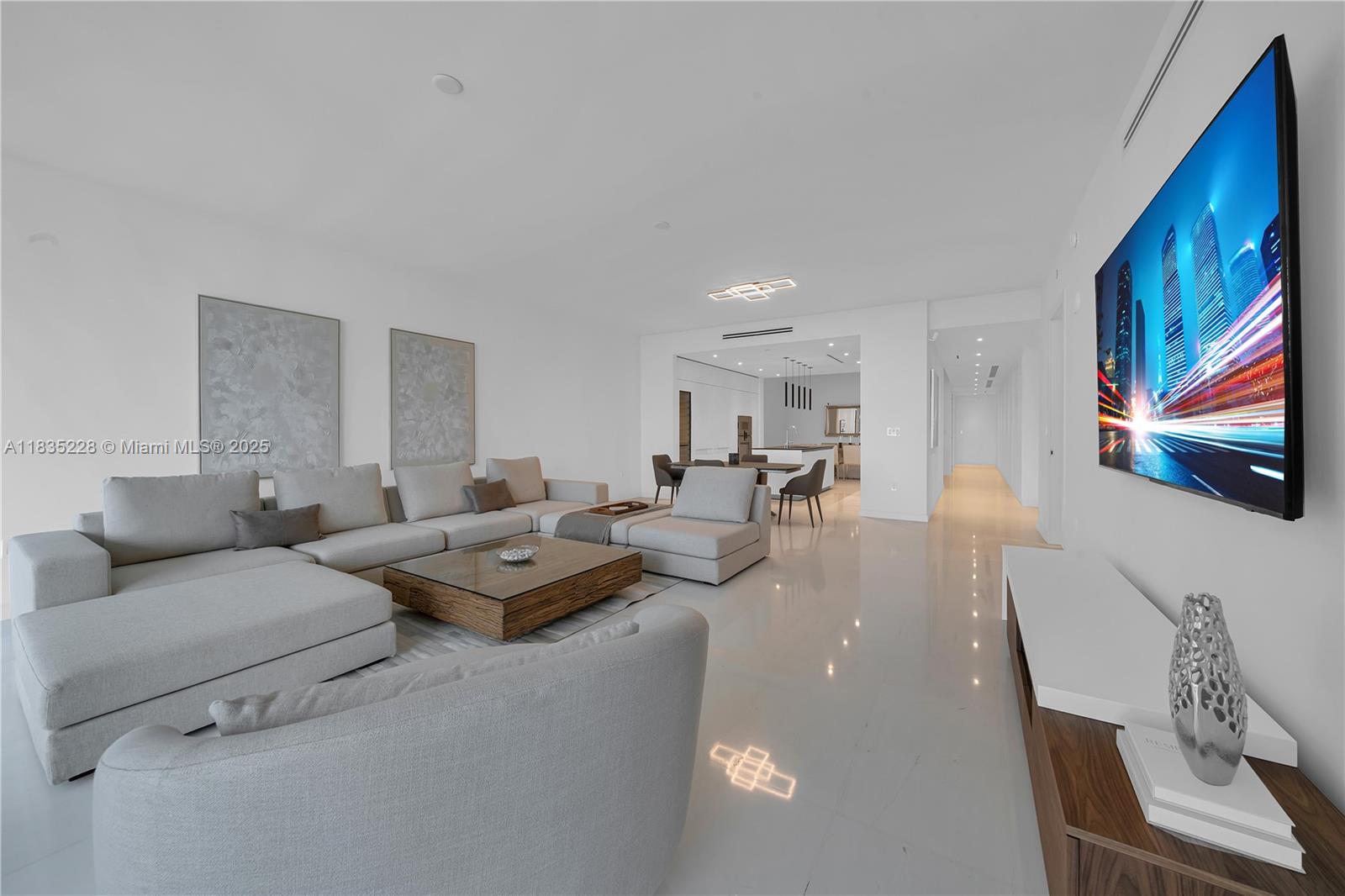 300 Biscayne Boulevard Way #2804 # 2804
