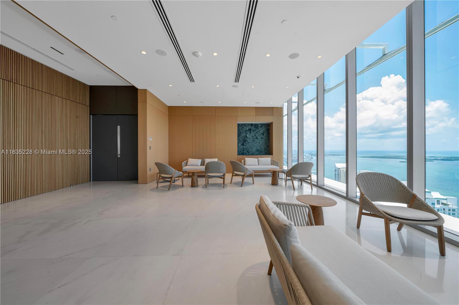 300 Biscayne Boulevard Way #2804 # 2804