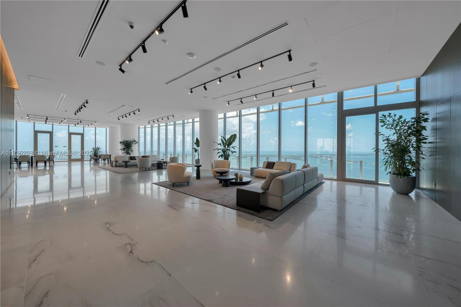 300 Biscayne Boulevard Way #2804 # 2804