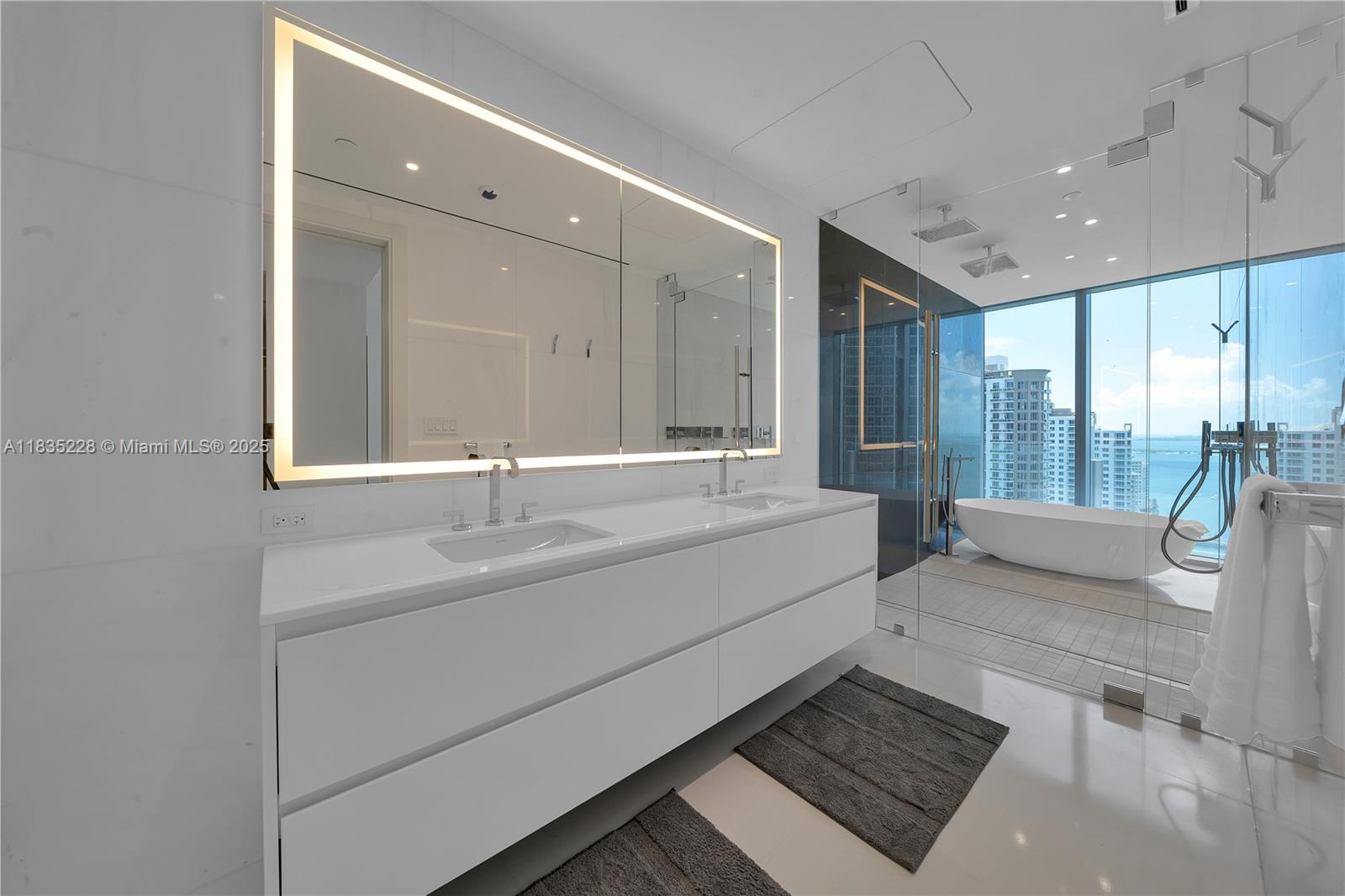 300 Biscayne Boulevard Way #2804 # 2804