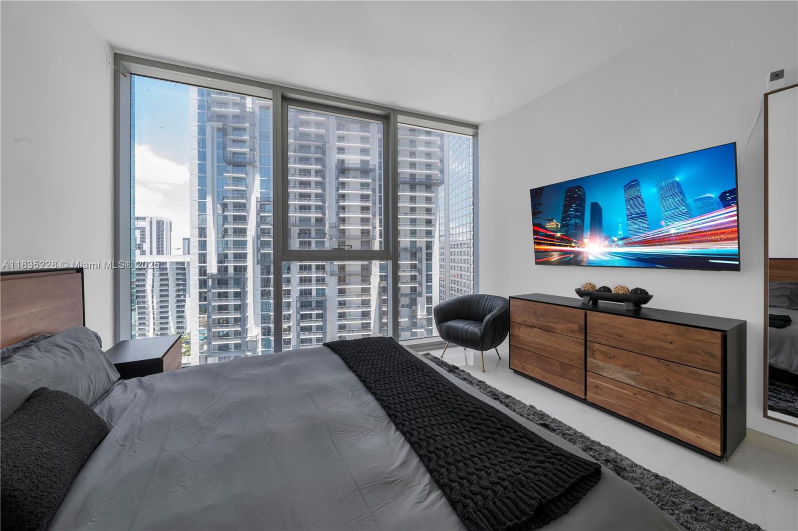 300 Biscayne Boulevard Way #2804 # 2804