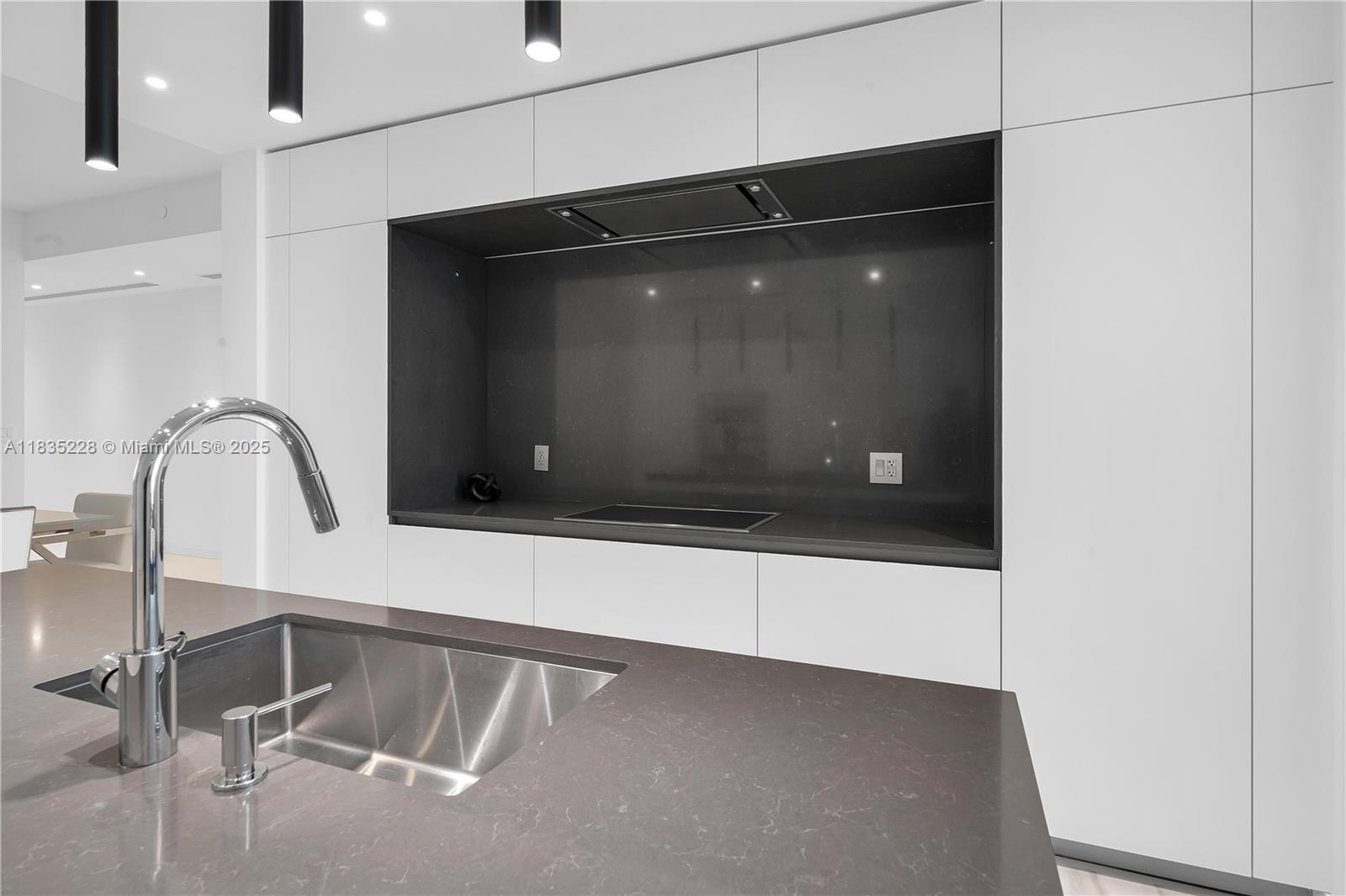 300 Biscayne Boulevard Way #2804 # 2804
