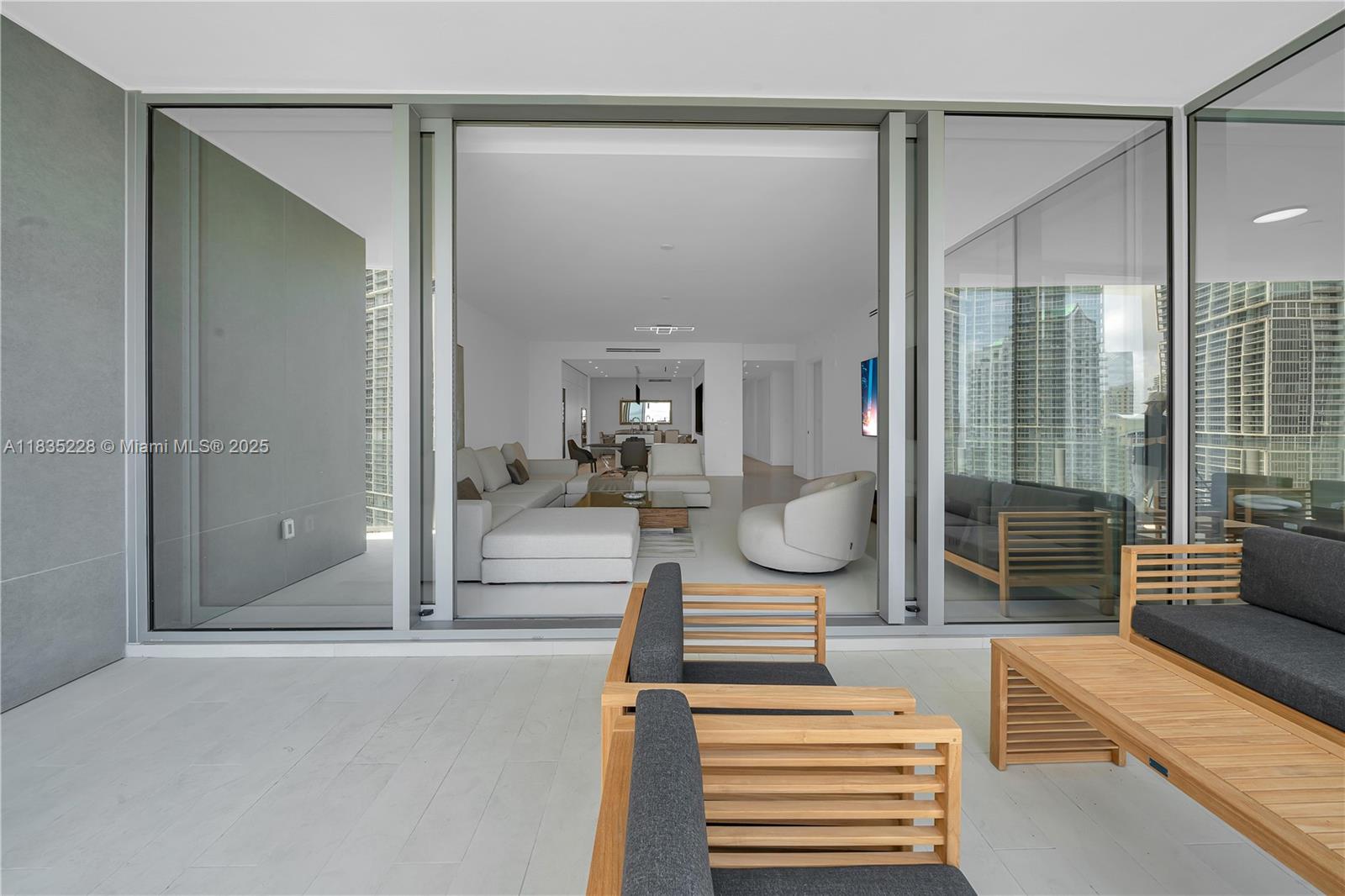 300 Biscayne Boulevard Way #2804 # 2804