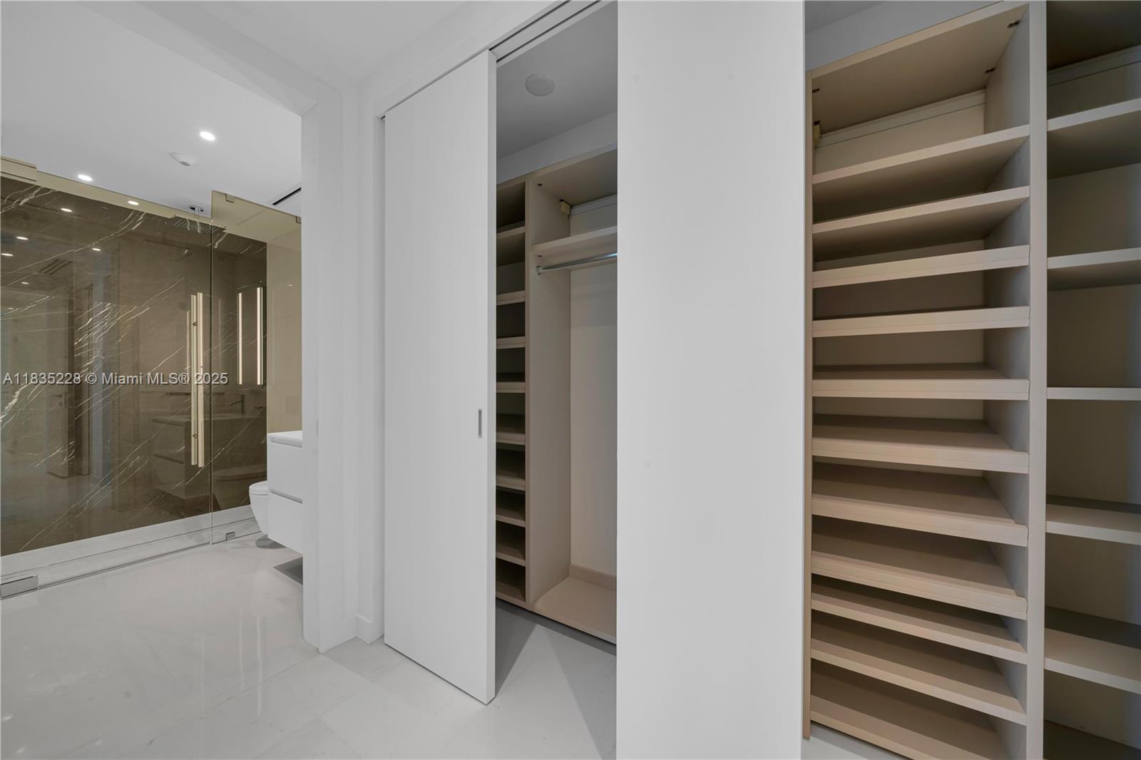 300 Biscayne Boulevard Way #2804 # 2804