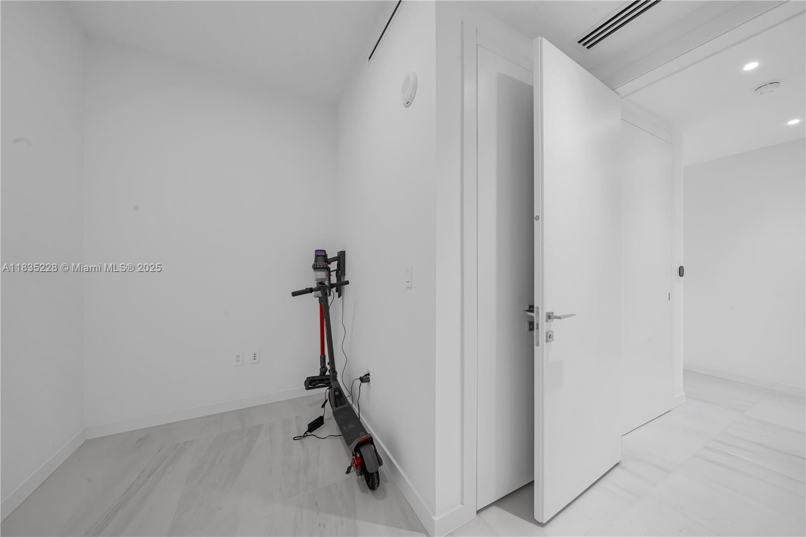 300 Biscayne Boulevard Way #2804 # 2804