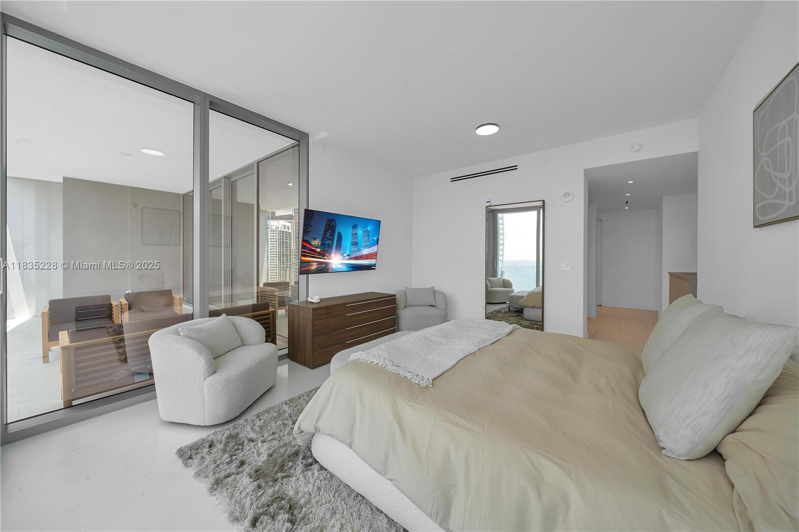 300 Biscayne Boulevard Way #2804 # 2804