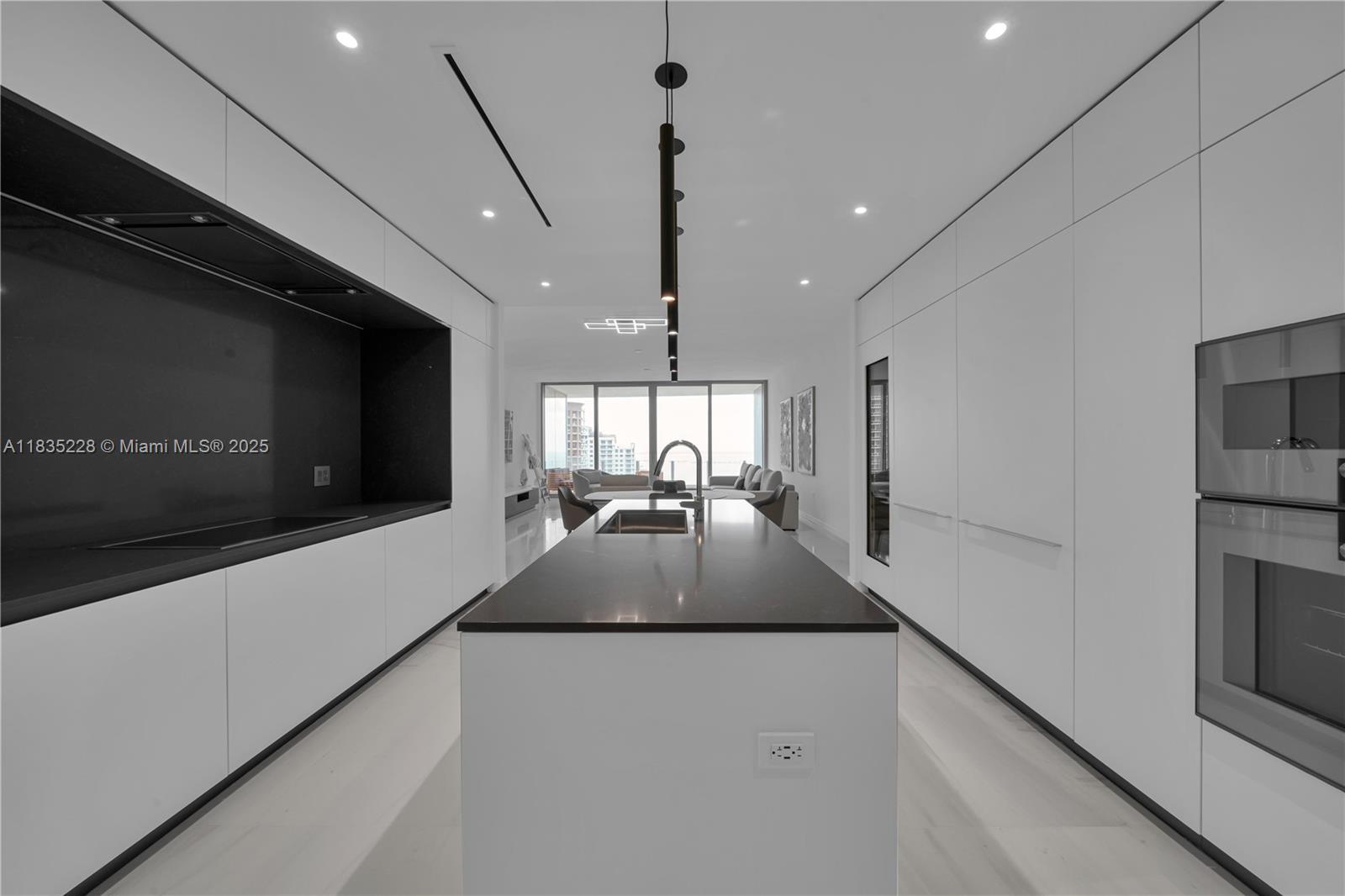 300 Biscayne Boulevard Way #2804 # 2804
