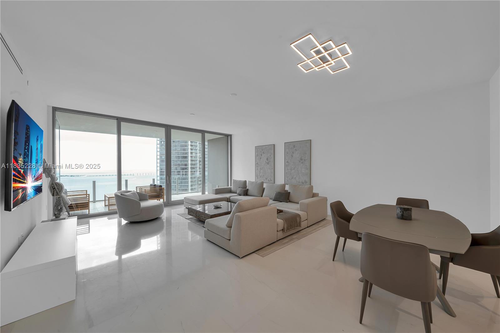 300 Biscayne Boulevard Way #2804 # 2804