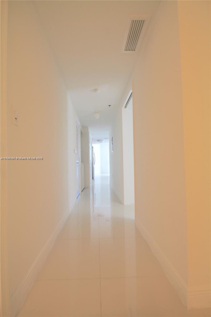 6362 Collins Ave # 301