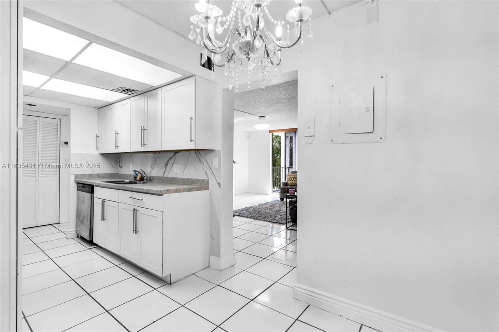 6190 Woodlands Blvd # 311
