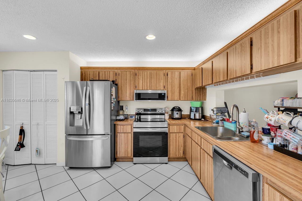 9023 SW 113 PL CR W # 0