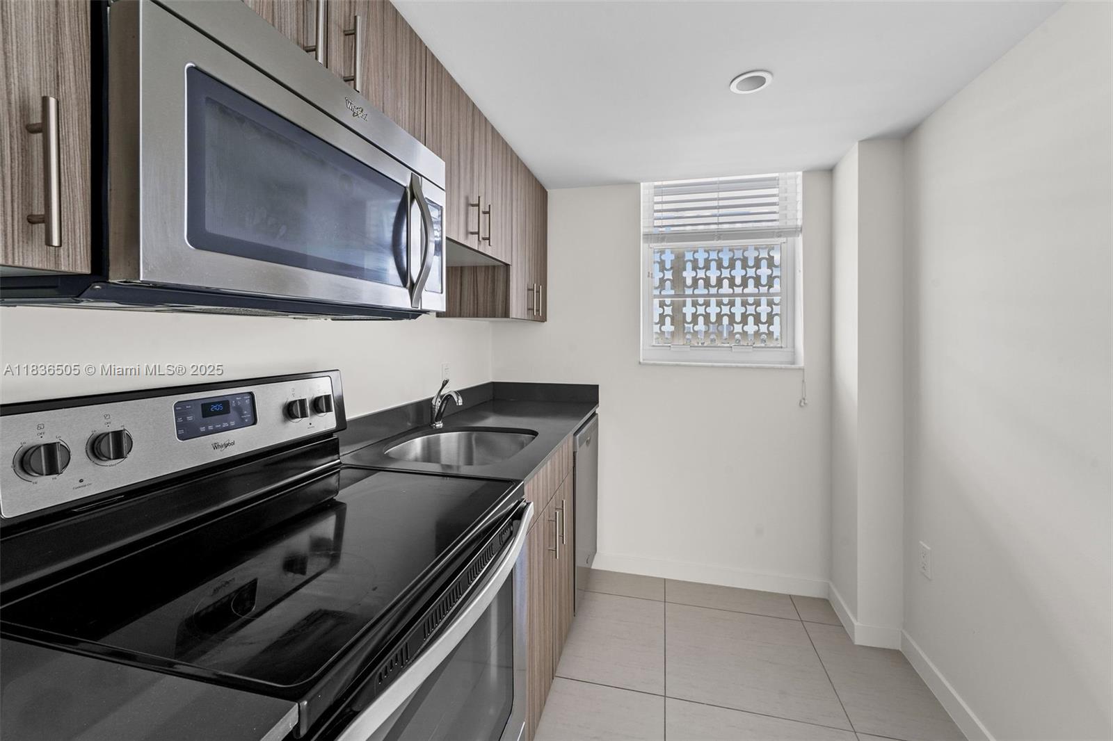 910 West Ave # 1135