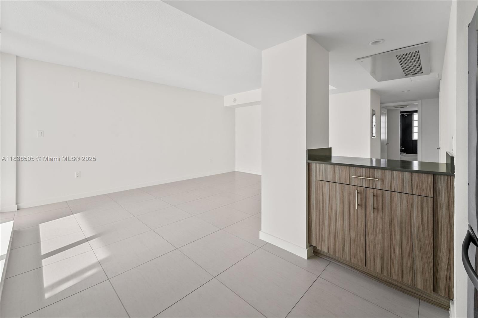 910 West Ave # 1135