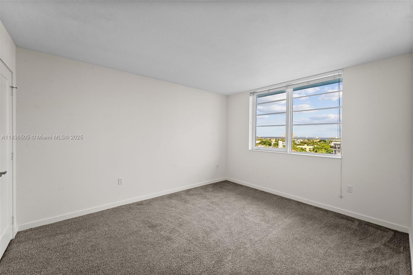 910 West Ave # 1135