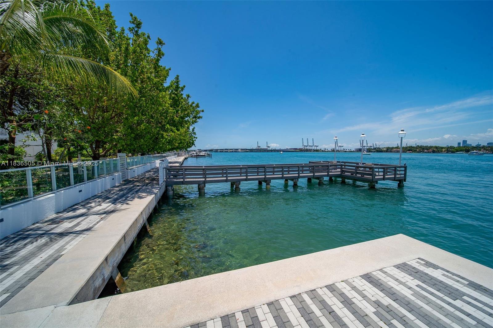 910 West Ave # 1135