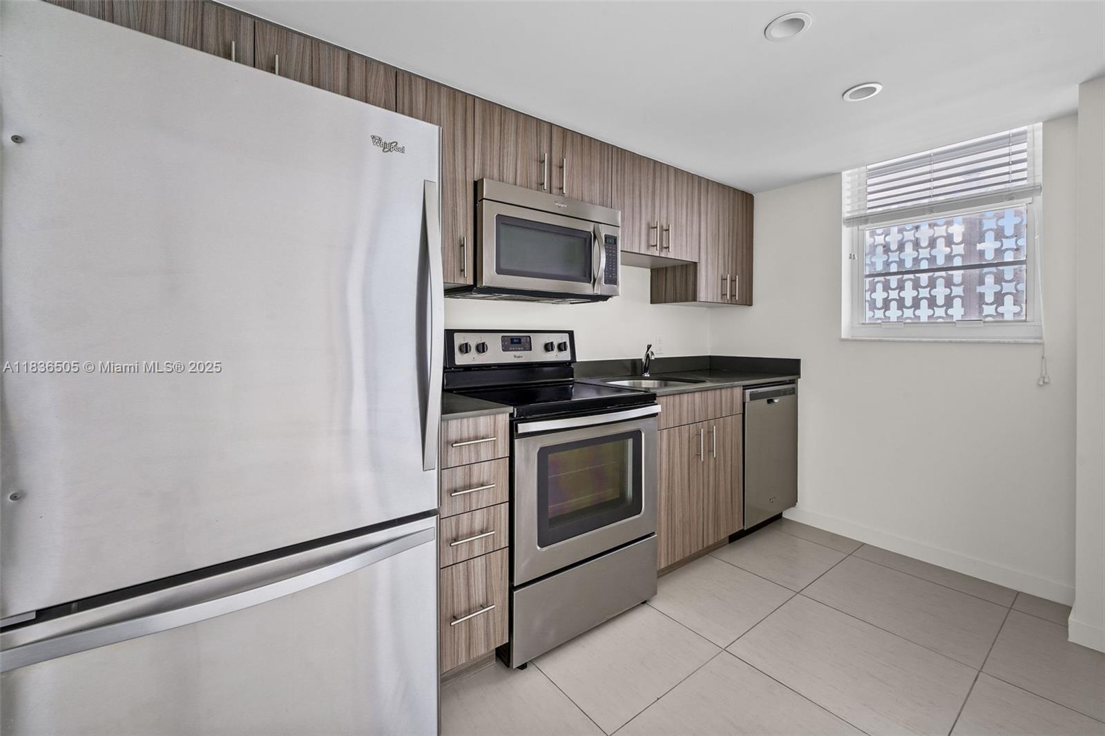 910 West Ave # 1135