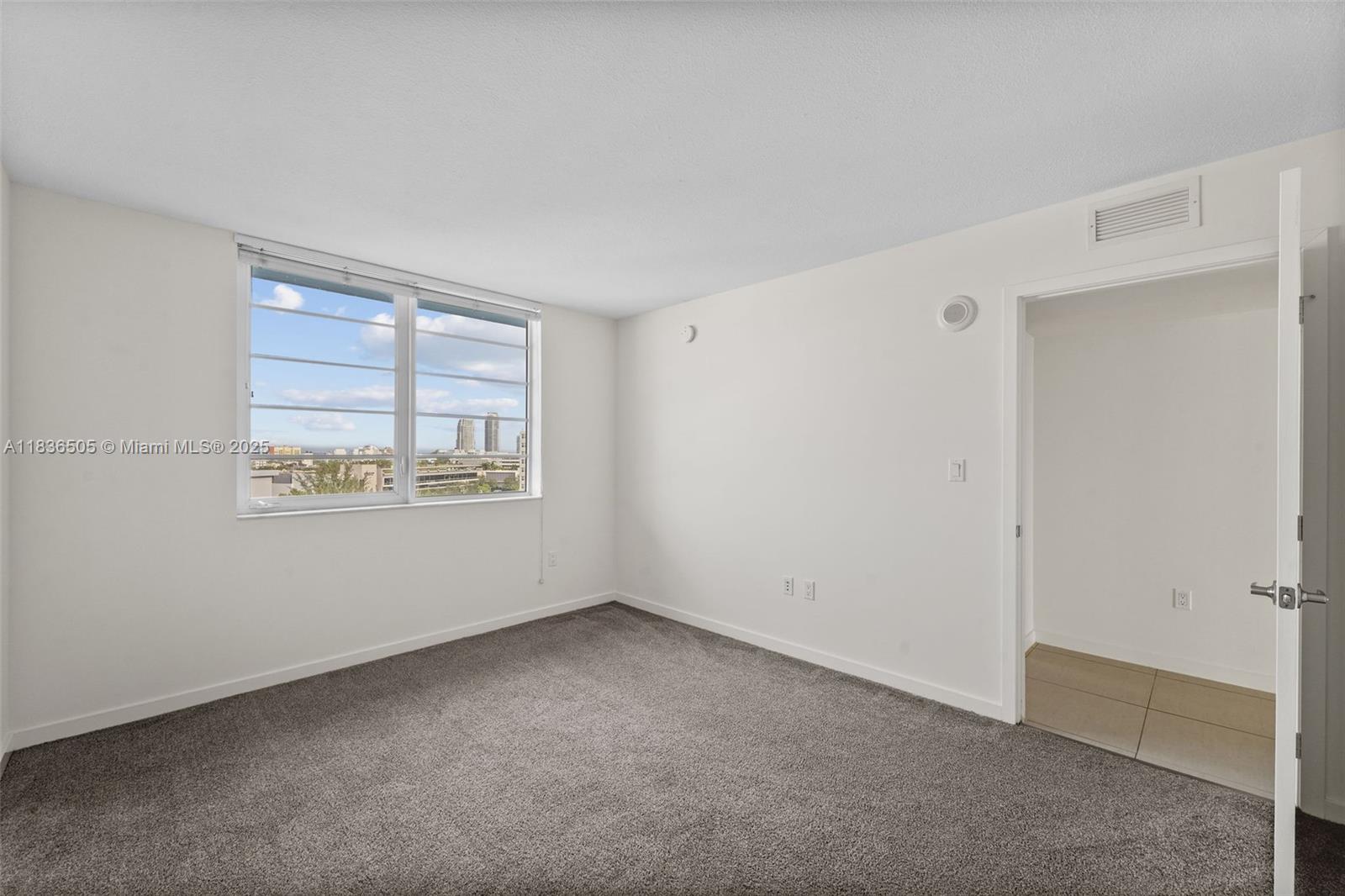 910 West Ave # 1135