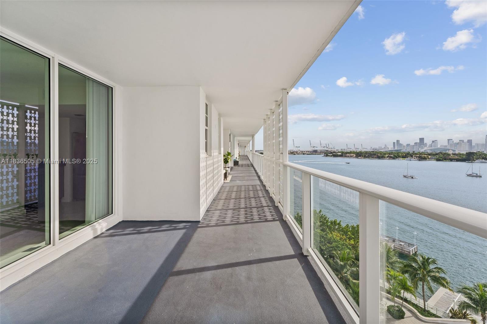 910 West Ave # 1135