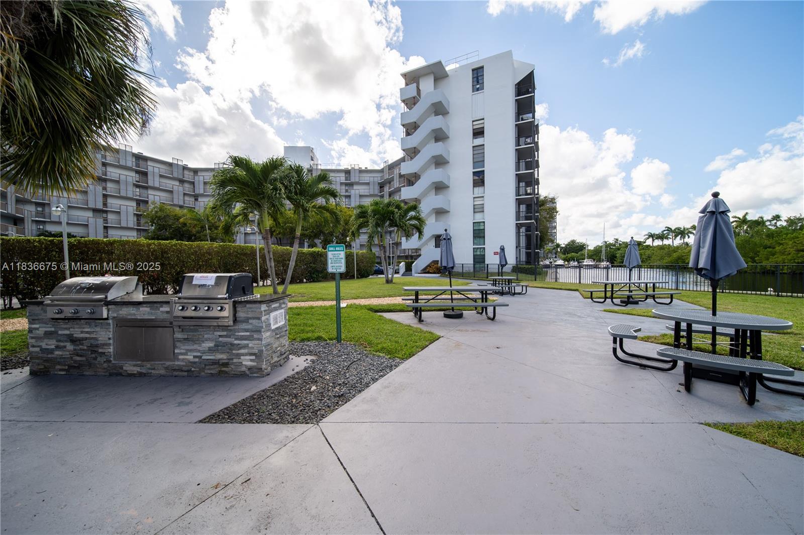 3401 N Country Club Dr # 308